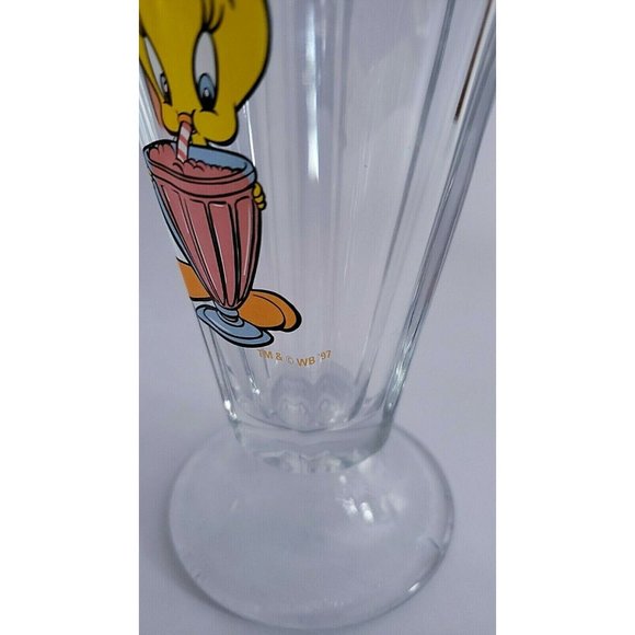Warner Brothers Tweety Bird 1997 Drinking icecream - Picture 2 of 4